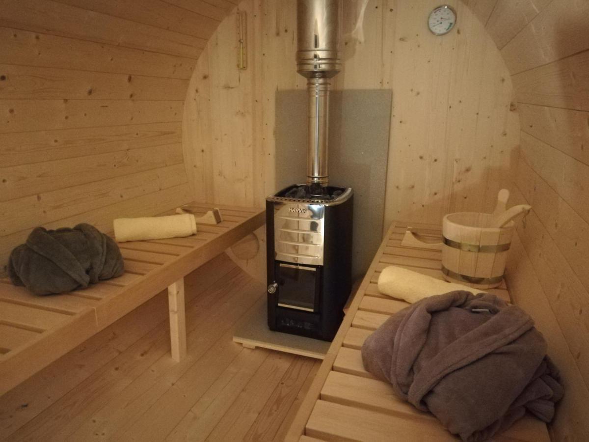 Pod Orehom Drvena Kuca I Sauna Krapina Buitenkant foto